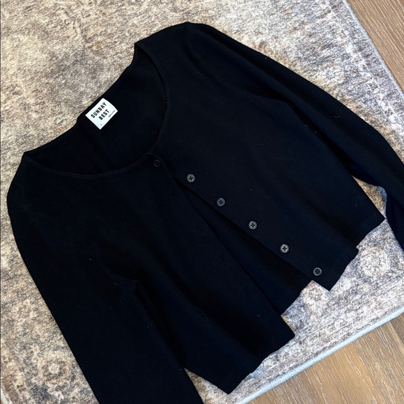 Sunday Best Black Button-Up Cropped Cardigan aritzia - Picture 3 of 6